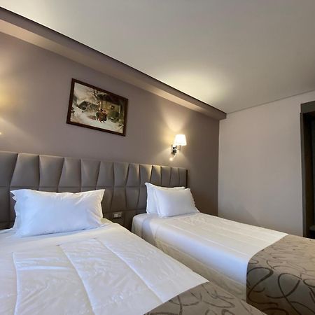Doanesia Premium Hotel & Spa Tirana Exteriér fotografie