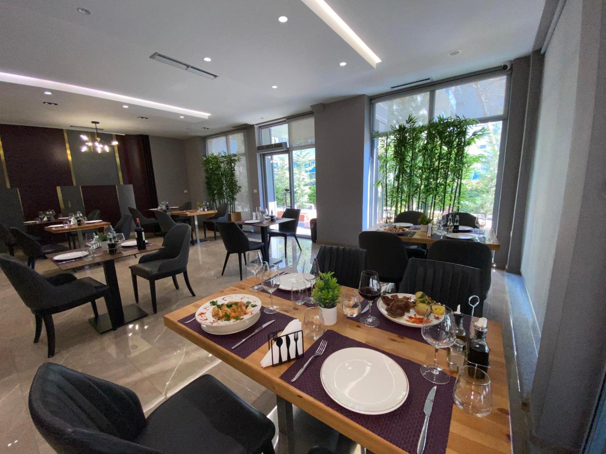 Doanesia Premium Hotel & Spa Tirana Exteriér fotografie