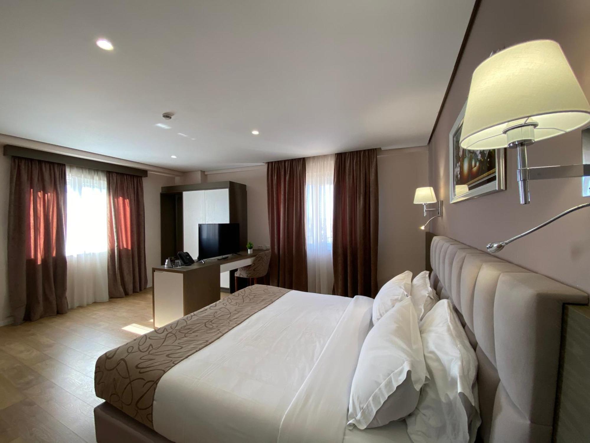 Doanesia Premium Hotel & Spa Tirana Exteriér fotografie